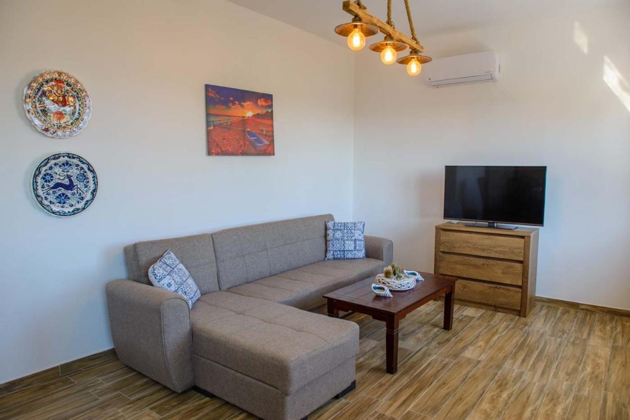 Blue Bay Villas , Ground Floor Archangelos  Eksteriør billede